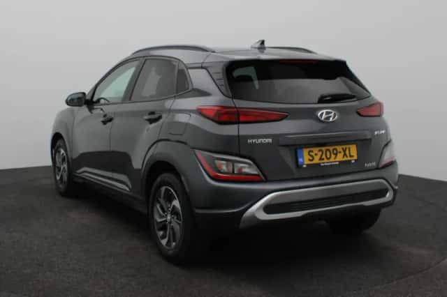 Hyundai Kona (2023) thumbnail 2