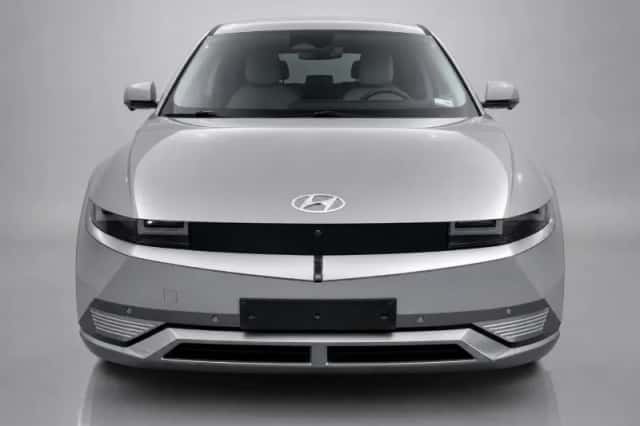 Hyundai Ioniq 5 (2023) thumbnail 5