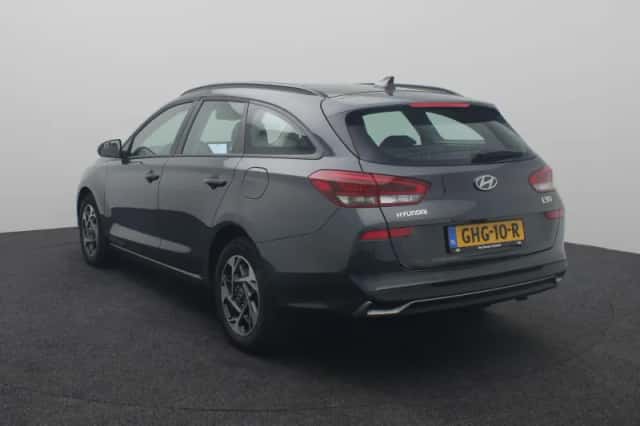Hyundai i30 (2024) thumbnail 3