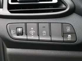 Hyundai i30 thumbnail 25