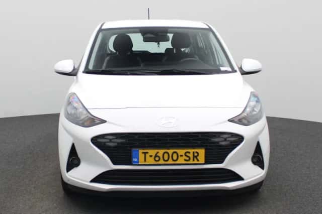 Hyundai i10 (2023) thumbnail 4