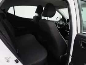 Hyundai i10 (2023) thumbnail 31