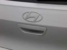 Hyundai i10 (2023) thumbnail 35