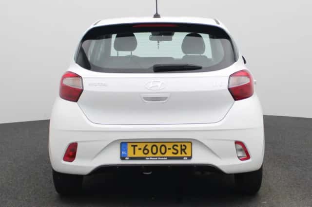Hyundai i10 (2023) thumbnail 6