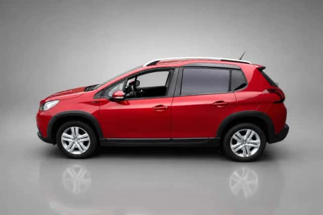 Peugeot 2008 (2019) thumbnail 3
