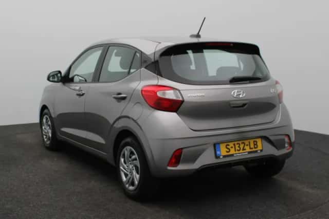 Hyundai i10 (2023) thumbnail 2