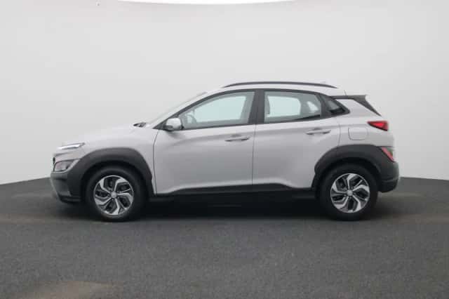 Hyundai Kona (2021) thumbnail 4