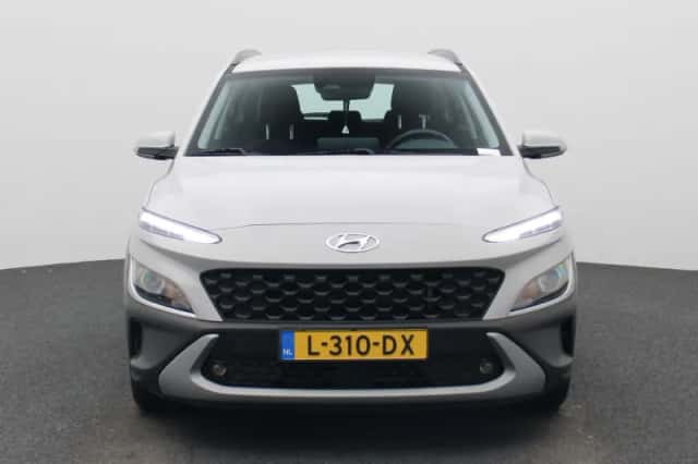 Hyundai Kona (2021) thumbnail 4