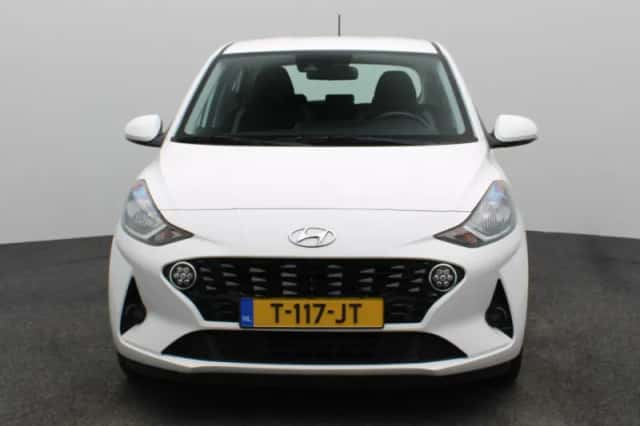 Hyundai i10 (2023) thumbnail 4