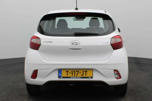 Hyundai i10 (2023) thumbnail 6