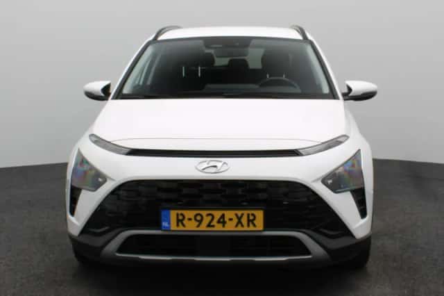 Hyundai Bayon (2022) thumbnail 4