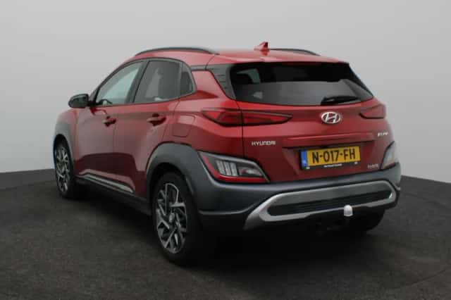 Hyundai Kona (2021) thumbnail 3