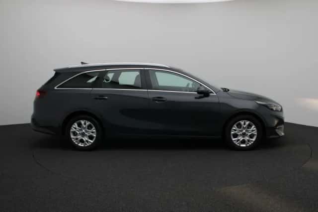 Kia Ceed Sportswagon (2024) thumbnail 6