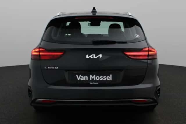 Kia Ceed Sportswagon (2024) thumbnail 6