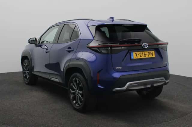 Toyota Yaris Cross (2024) thumbnail 2