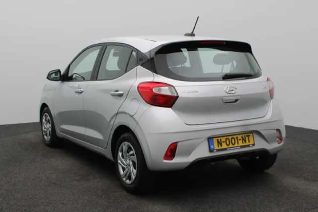 Hyundai i10 (2021) thumbnail 3