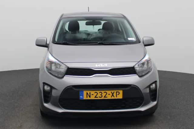 Kia Picanto (2022) thumbnail 4