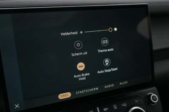 Land Rover Defender (2026) thumbnail 32