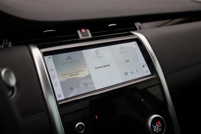 Land Rover Discovery Sport (2023) thumbnail 18