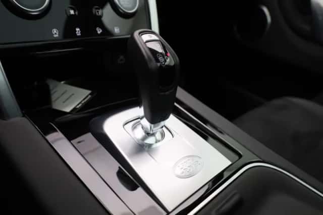 Land Rover Discovery Sport (2023) thumbnail 22