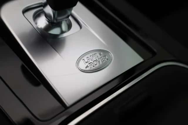 Land Rover Discovery Sport (2023) thumbnail 23