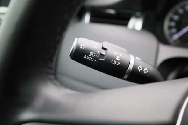 Land Rover Discovery Sport (2023) thumbnail 26