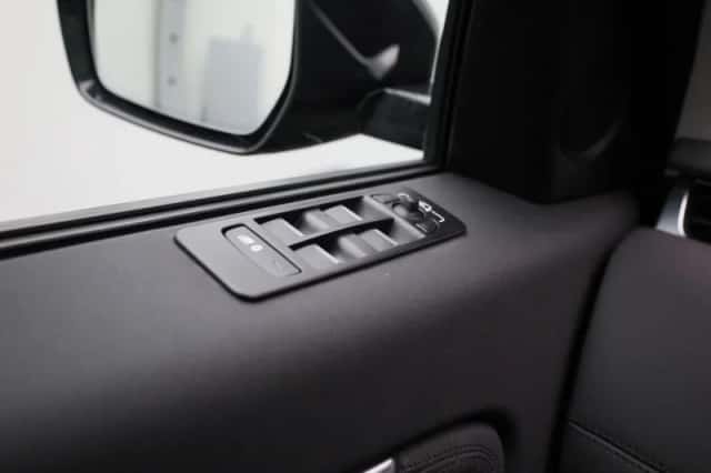 Land Rover Discovery Sport (2023) thumbnail 27