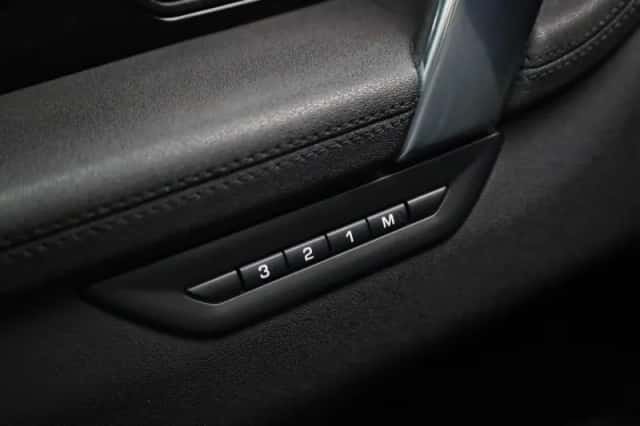 Land Rover Discovery Sport (2023) thumbnail 28