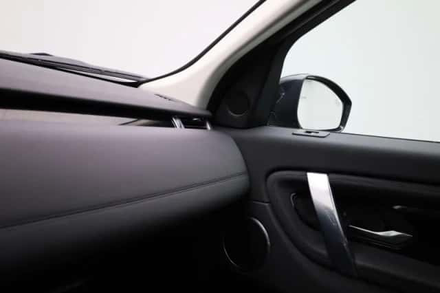 Land Rover Discovery Sport (2023) thumbnail 29