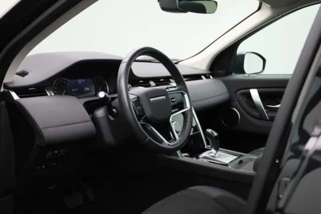 Land Rover Discovery Sport (2023) thumbnail 35