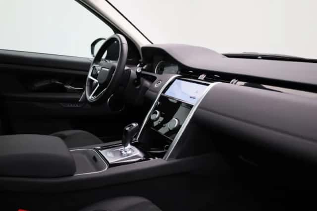 Land Rover Discovery Sport (2023) thumbnail 37