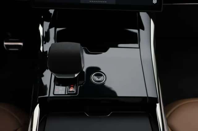 Land Rover Range Rover Sport (2023) thumbnail 11