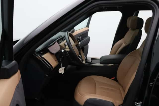 Land Rover Range Rover Sport (2023) thumbnail 12