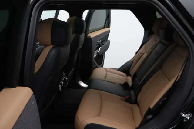 Land Rover Range Rover Sport (2023) thumbnail 13