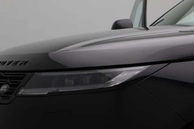 Land Rover Range Rover Sport (2023) thumbnail 15