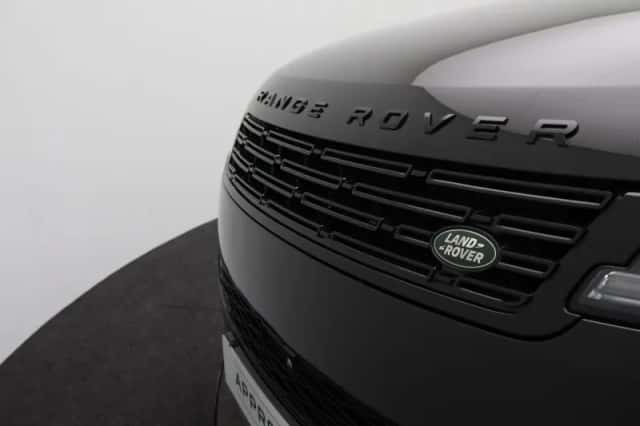 Land Rover Range Rover Sport (2023) thumbnail 40