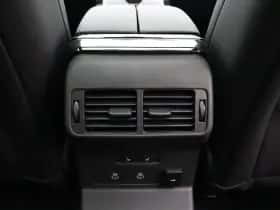 Land Rover Range Rover Velar (2025) thumbnail 38