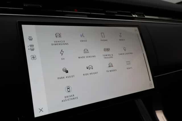 Land Rover Range Rover Sport (2026) thumbnail 25