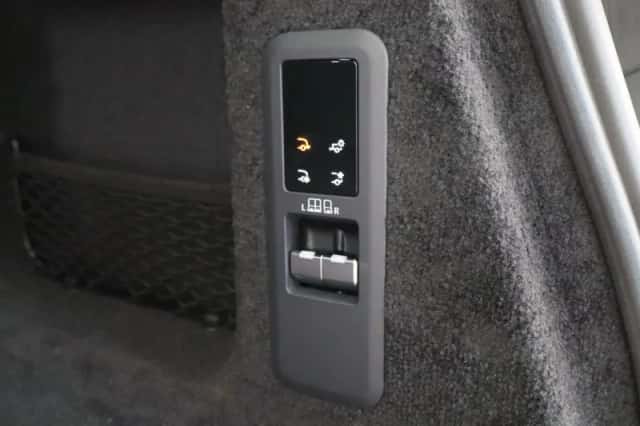 Land Rover Range Rover Sport (2026) thumbnail 35