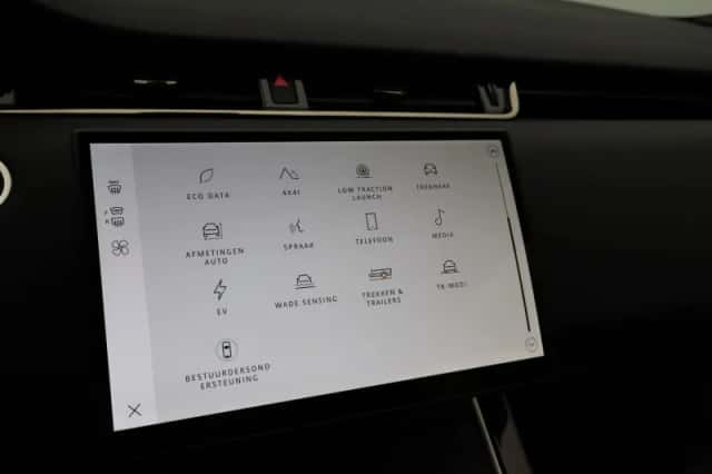 Land Rover Range Rover Evoque (2026) thumbnail 24