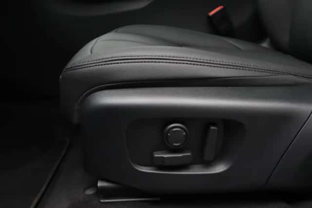 Land Rover Range Rover Evoque (2026) thumbnail 32