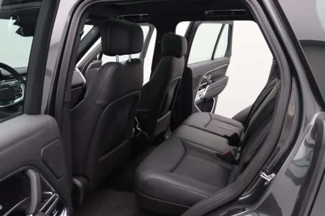 Land Rover Range Rover (2024) thumbnail 13
