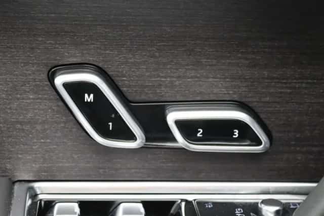 Land Rover Range Rover (2024) thumbnail 26
