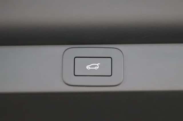 Land Rover Range Rover (2024) thumbnail 33