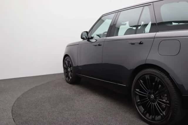 Land Rover Range Rover (2024) thumbnail 36