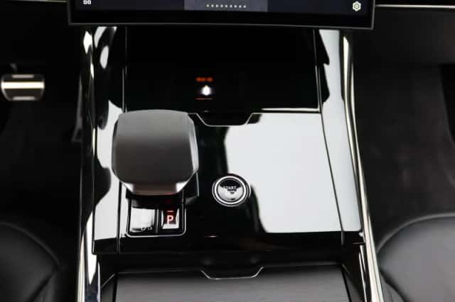 Land Rover Range Rover Sport (2024) thumbnail 11