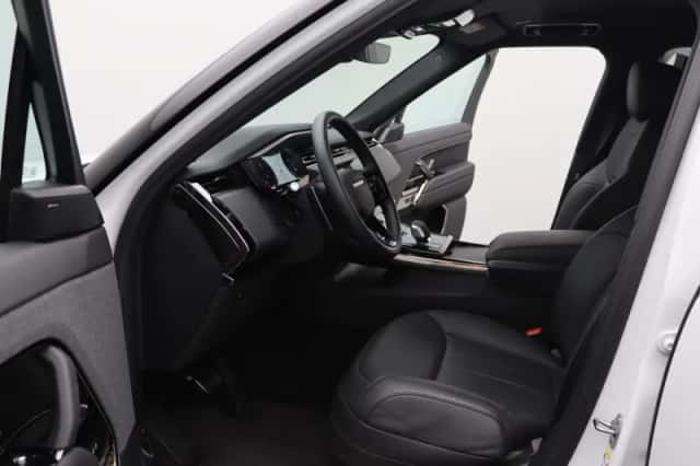 Land Rover Range Rover Sport (2024) thumbnail 12