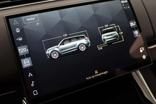 Land Rover Range Rover Sport (2024) thumbnail 18