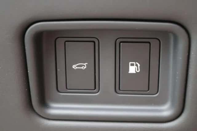 Land Rover Range Rover Sport (2024) thumbnail 24
