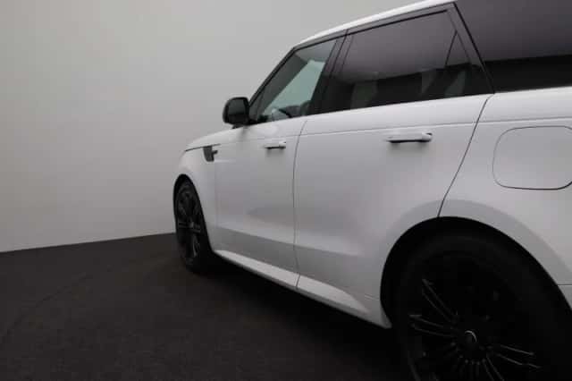 Land Rover Range Rover Sport (2024) thumbnail 35